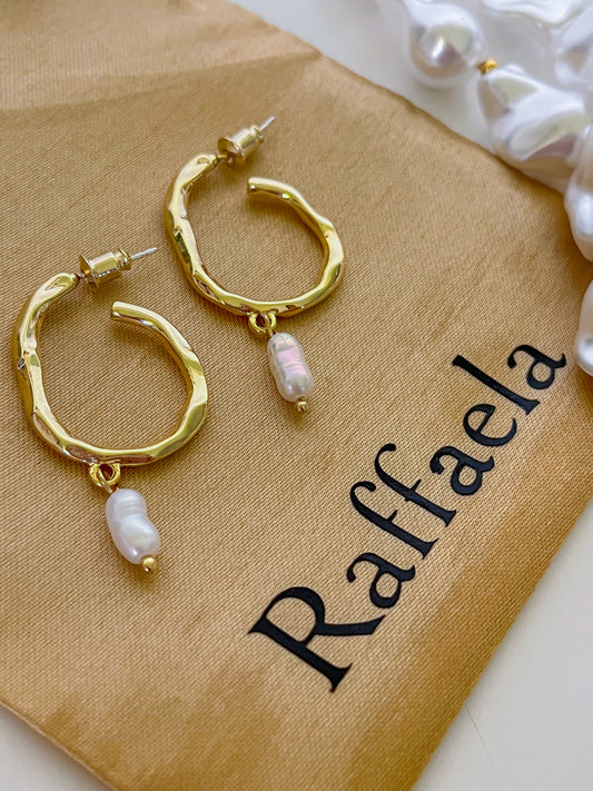 Isabella - Pearl Earrings